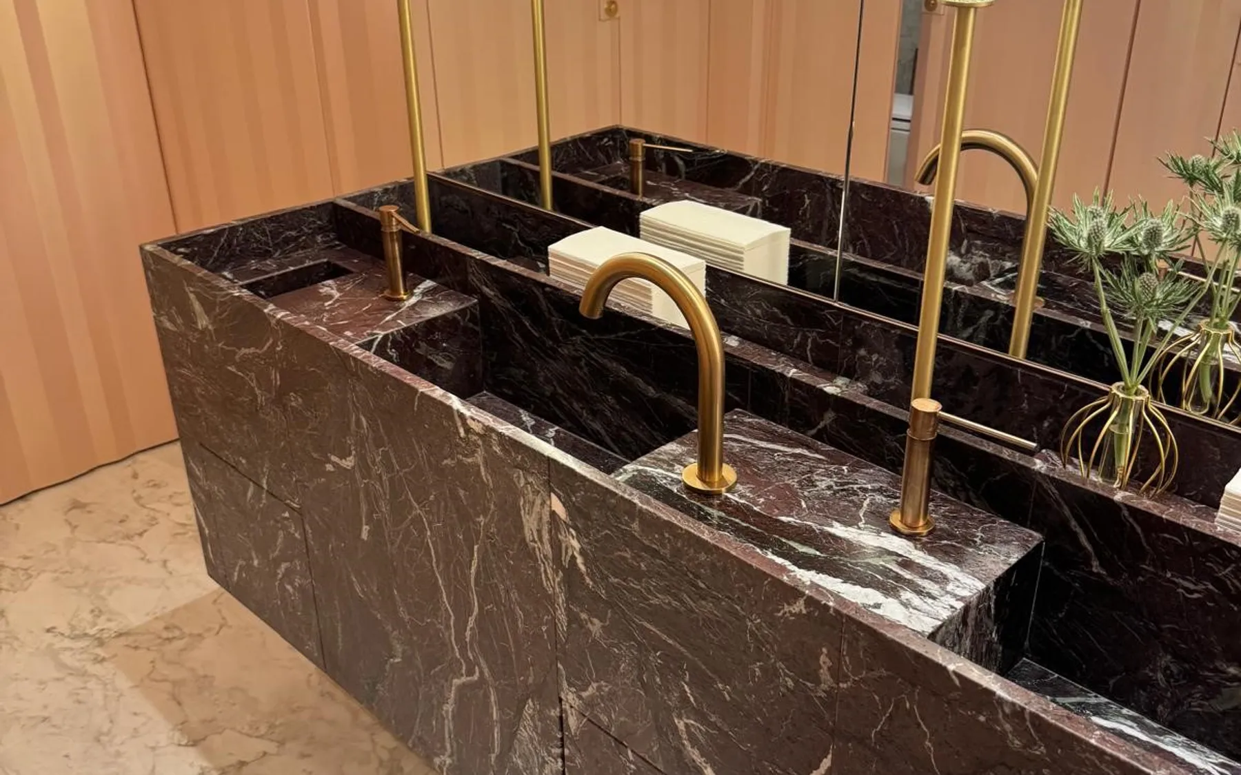 Lavabo in Rosso Levanto